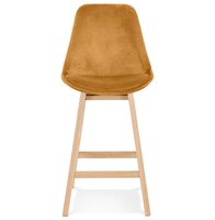 Halfhoge kruk &#039;MORISS MINI&#039; in mosterd fluweel met poten in natuurlijk hout