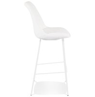 Tabouret de bar &#039;LEONIE&#039; en tissu bouloch&eacute; blanc et pied en m&eacute;tal blancBarkruk &#039;LEONIE&#039; van witte badstof met witte metalen poten
